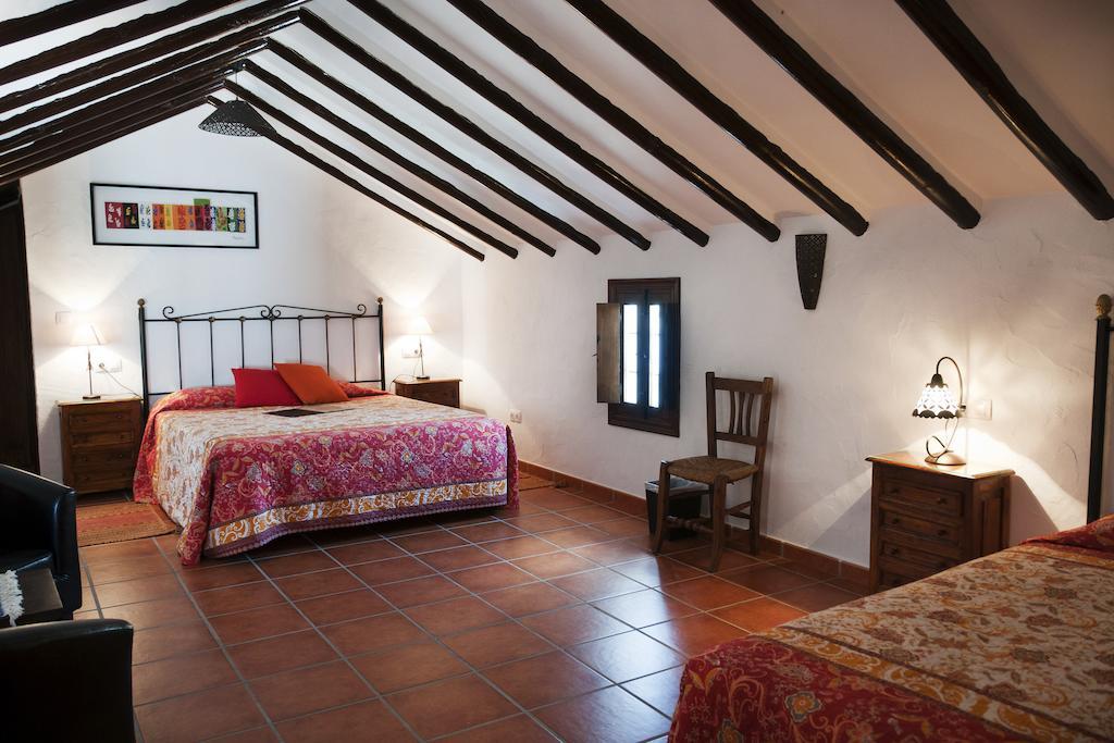 Bed and Breakfast Cortijo La Haza Иснахар Номер фото