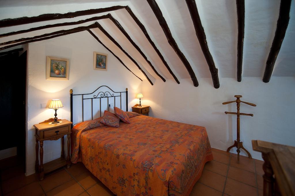 Bed and Breakfast Cortijo La Haza Иснахар Номер фото