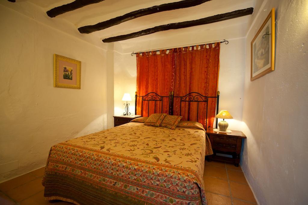 Bed and Breakfast Cortijo La Haza Иснахар Номер фото