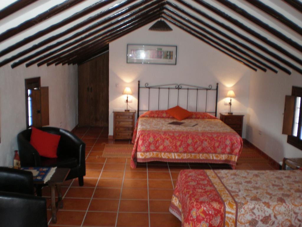 Bed and Breakfast Cortijo La Haza Иснахар Номер фото